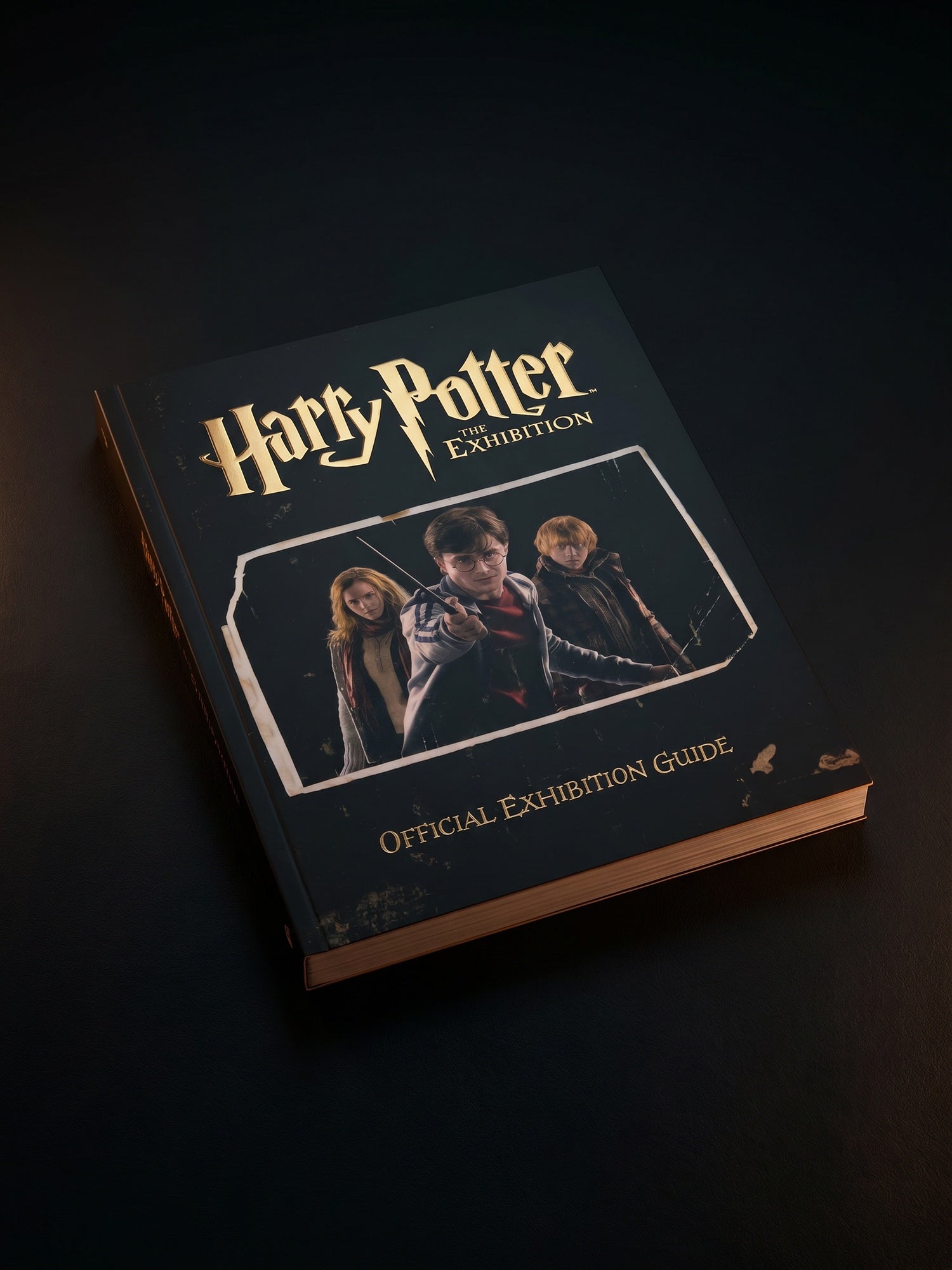 Harry Potter the Exhibition: Official Exhibition Guide (Collectible)
