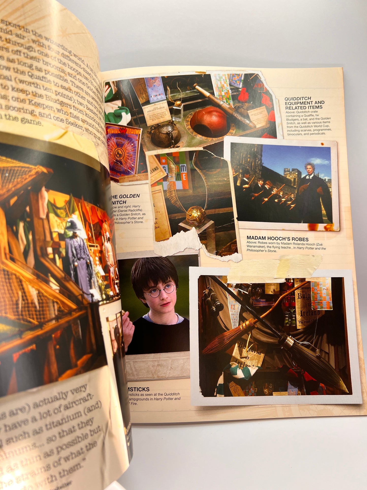 Harry Potter the Exhibition: Official Exhibition Guide (Collectible)